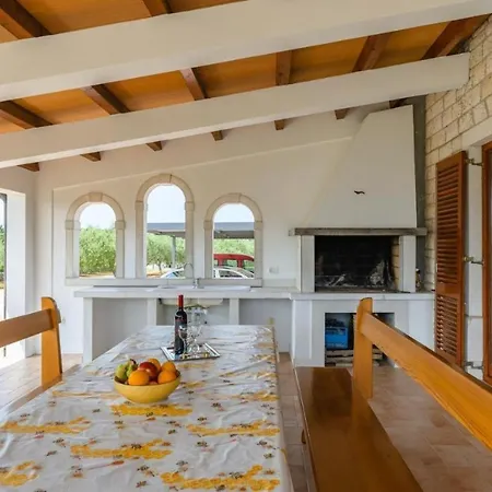 House Lera Rovinj, With Football Field, Sauna, Jacuzzi