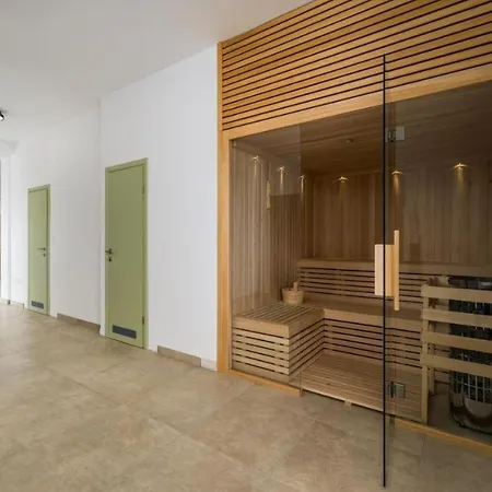 House Lera Rovinj, With Football Field, Sauna, Jacuzzi Rovinj
