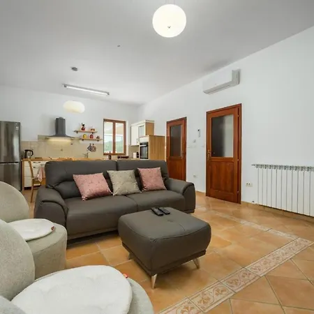 House Lera Rovinj, With Football Field, Sauna, Jacuzzi Villa