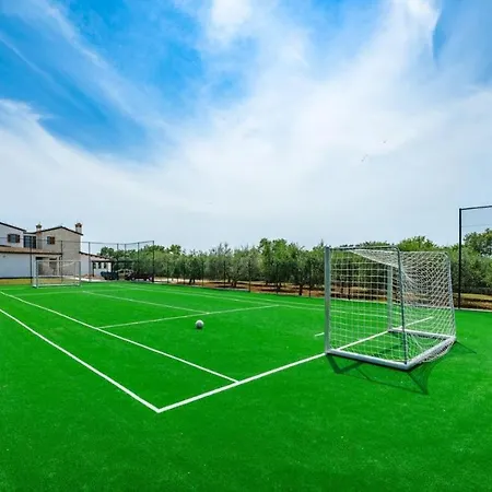 House Lera Rovinj, With Football Field, Sauna, Jacuzzi *