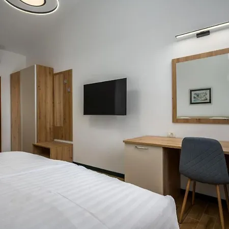 House Lera Rovinj, With Football Field, Sauna, Jacuzzi * 로비니