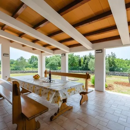 House Lera Rovinj, With Football Field, Sauna, Jacuzzi * 로비니