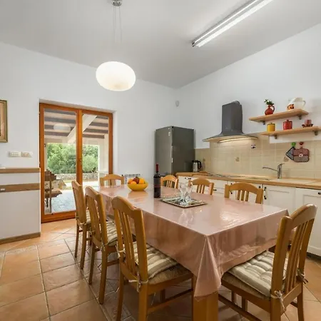 House Lera Rovinj, With Football Field, Sauna, Jacuzzi 빌라 *