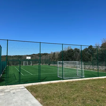 Villa House Lera Rovinj, With Football Field, Sauna, Jacuzzi